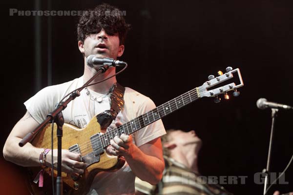 FOALS - 2008-06-28 - EVREUX - Hippodrome Evreux Normandie - Yannis Philippakis - Walter Gervers